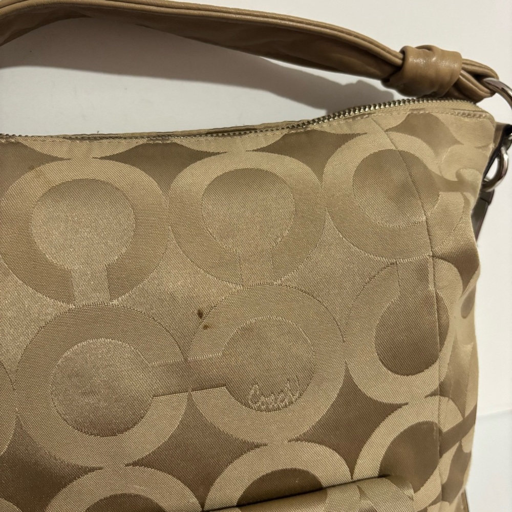 Coach Bag - Picture 2 of 9